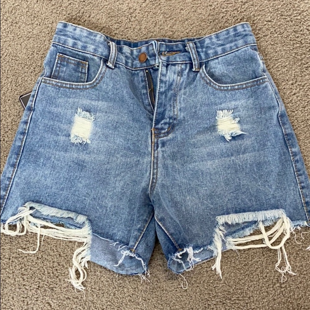 “Mom” Jean shorts